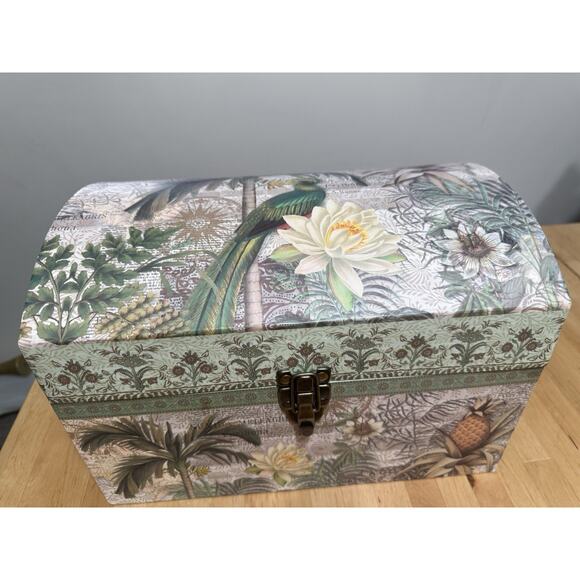 Punch Studio Keepsake Chest Box With Jungle Floral Fruit Design 14”X9”X9.5” - Picture 4 of 9